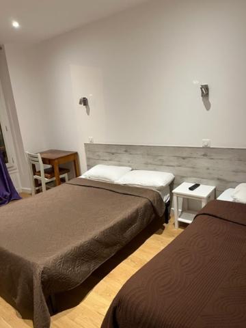 Chambre Triple avec Salle de Bains Privative